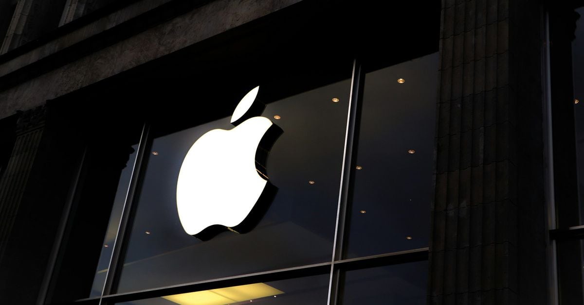 AI-Linked Crypto Tokens Underperform as Apple’s Event Fails to Impress Traders