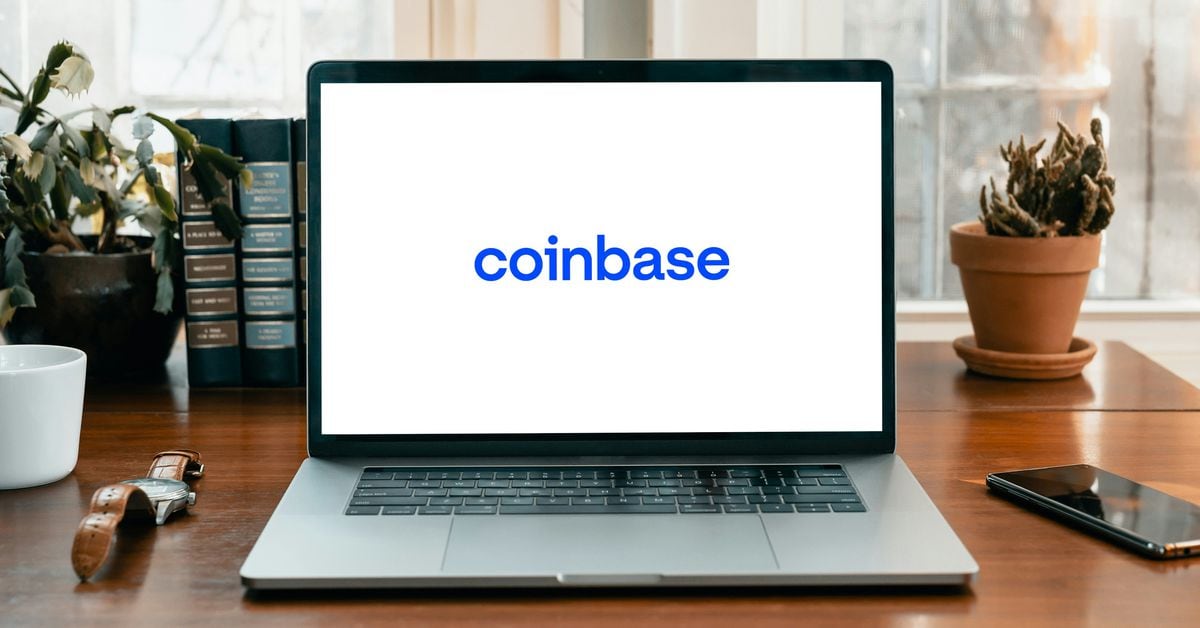 Coinbase Promotes cbBTC, Wrapped Bitcoin Alternative for Base Blockchain