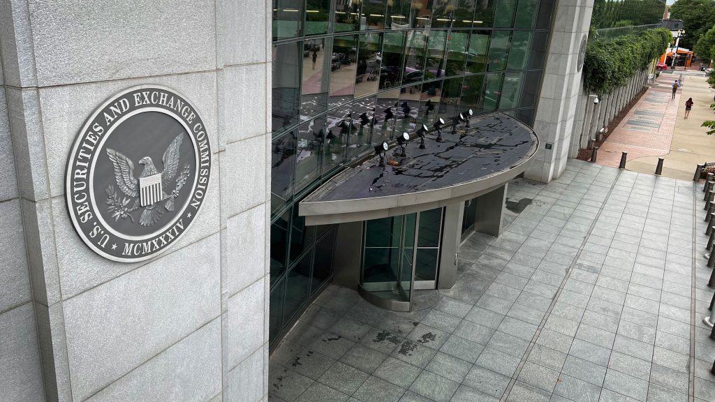 SEC’s Last Major Legal Official Exits, Leaving Clean Slate for Trump Era